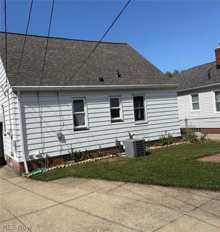 7715 Renwood Drive Parma OH 44129