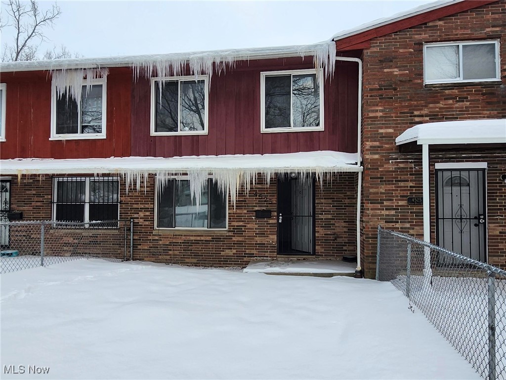 4525 E 143rd Street Cleveland OH 44128