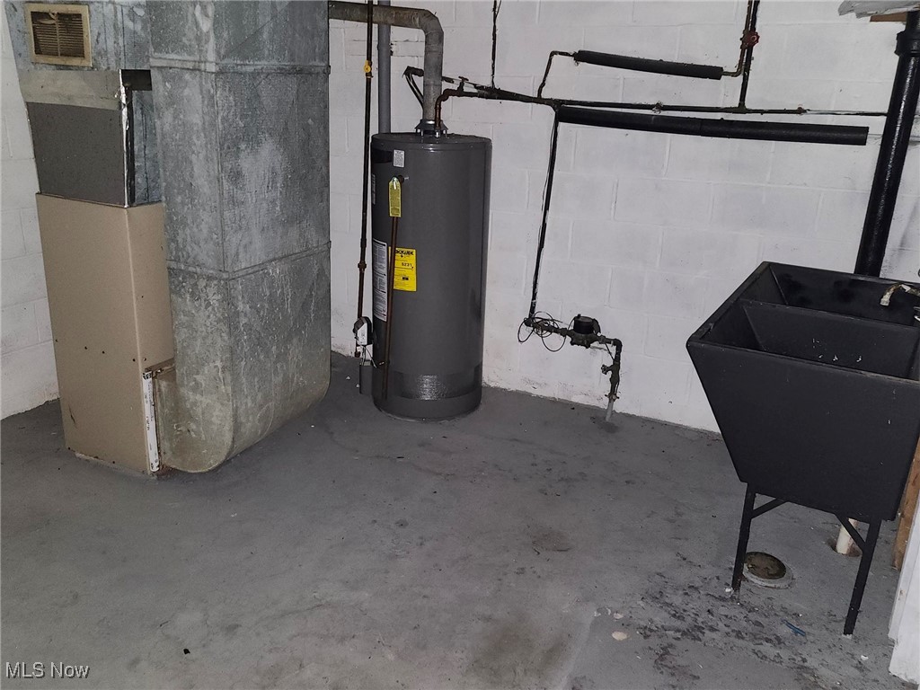 4525 E 143rd Street Cleveland OH 44128