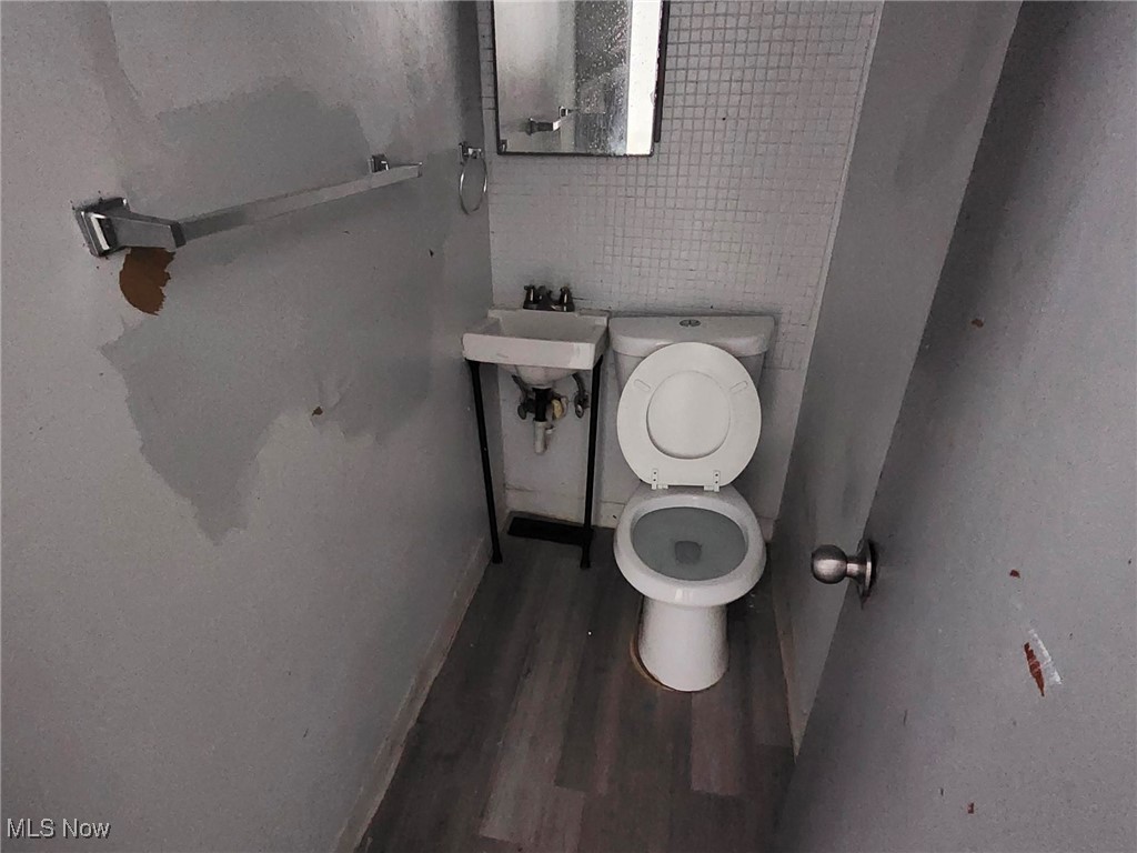 4525 E 143rd Street Cleveland OH 44128