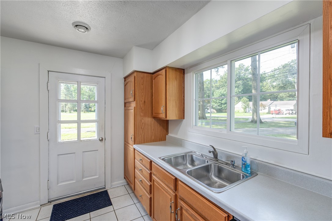 1565 Canterbury Road Westlake OH 44145
