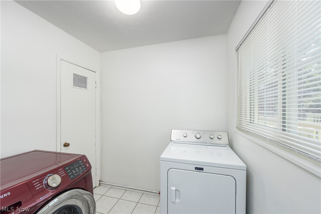 1565 Canterbury Road Westlake OH 44145