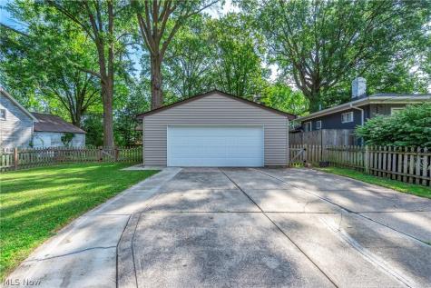 1565 Canterbury Road Westlake OH 44145