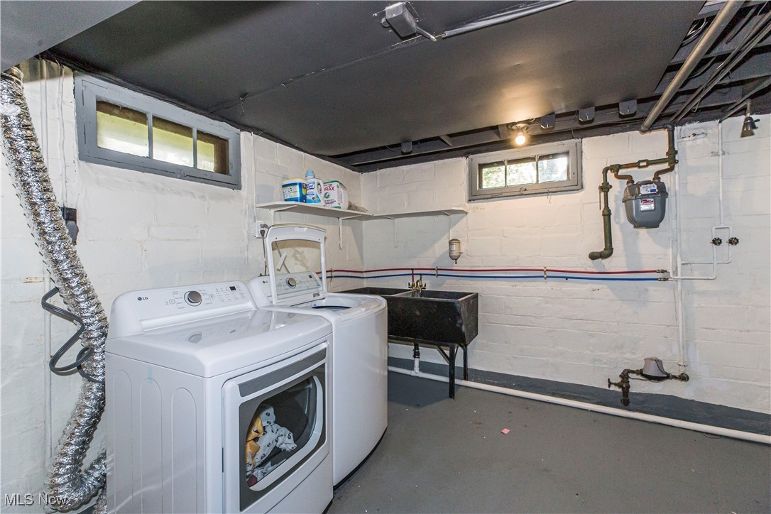 457 S Firestone Boulevard Akron OH 44301