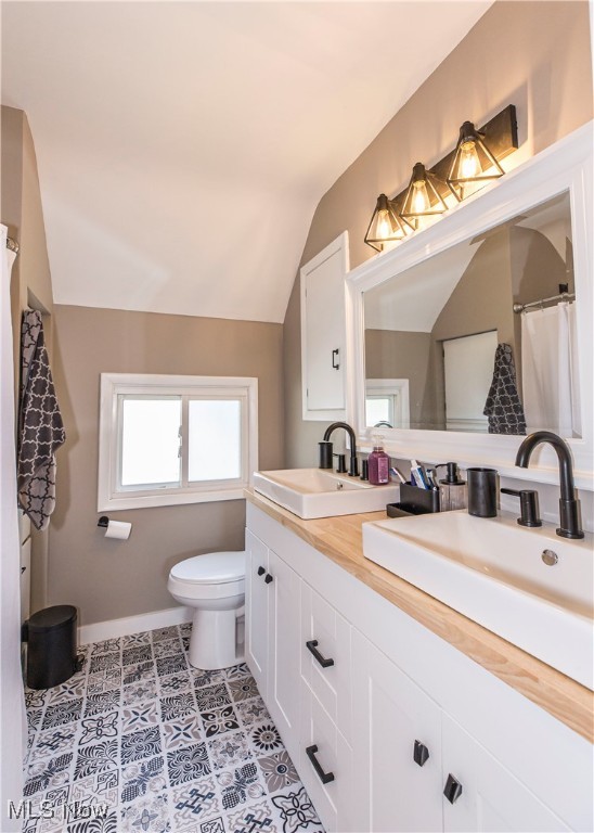 457 S Firestone Boulevard Akron OH 44301