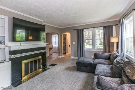 457 S Firestone Boulevard Akron OH 44301