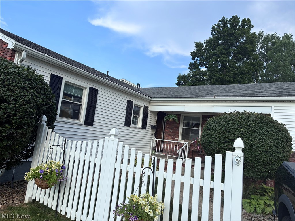 91 Green Bay Drive Youngstown OH 44512