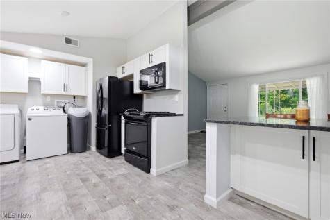 9164 Weaver Road Ravenna OH 44266