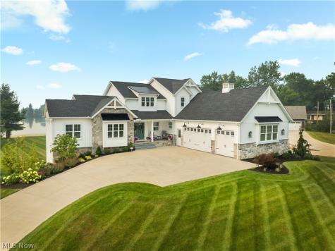 5768 Springlake Road NW Canton OH 44718
