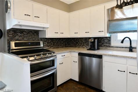 24 Lincoln Avenue Niles OH 44446