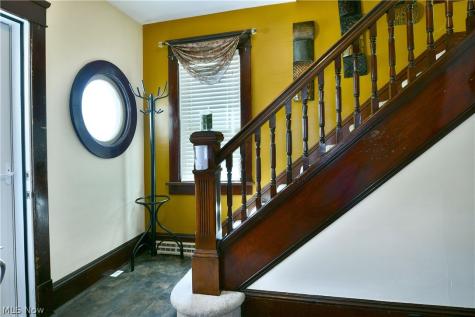 24 Lincoln Avenue Niles OH 44446
