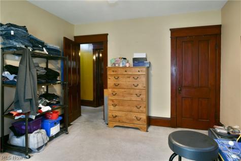 24 Lincoln Avenue Niles OH 44446