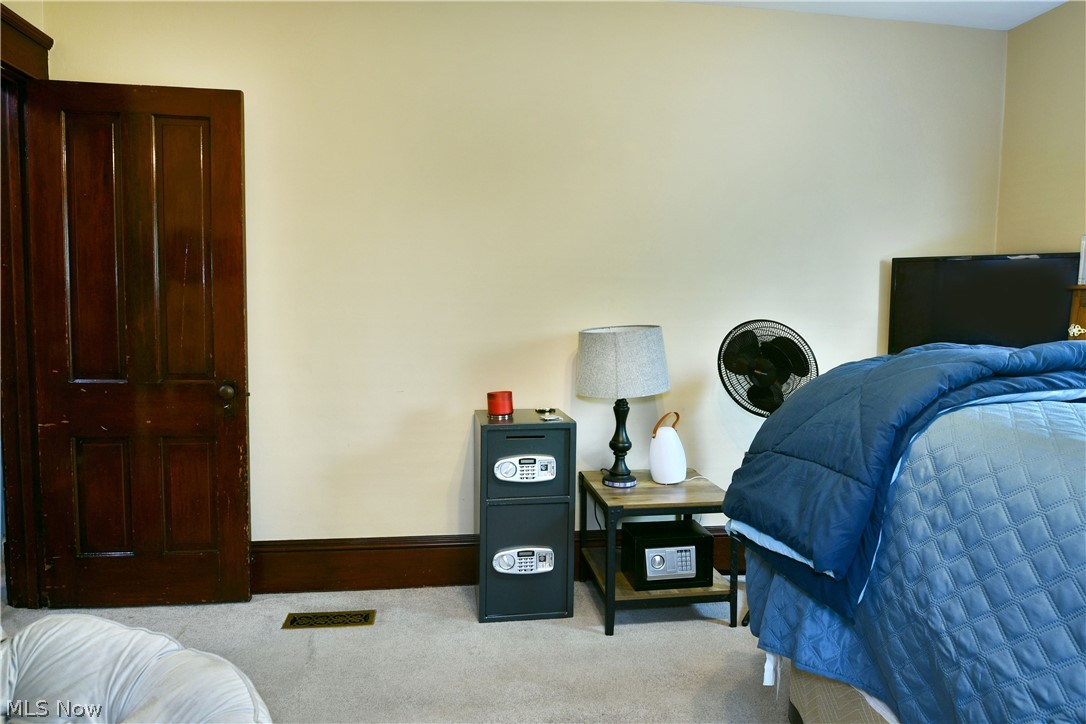 24 Lincoln Avenue Niles OH 44446