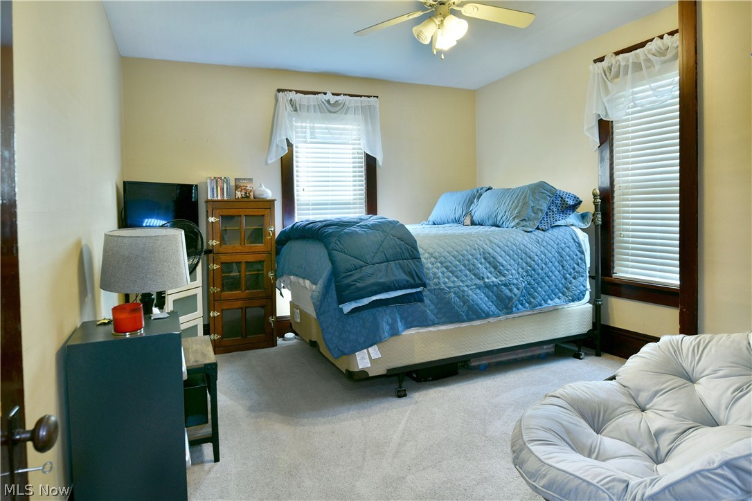 24 Lincoln Avenue Niles OH 44446