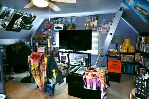 24 Lincoln Avenue Niles OH 44446