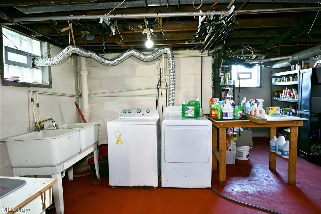 24 Lincoln Avenue Niles OH 44446