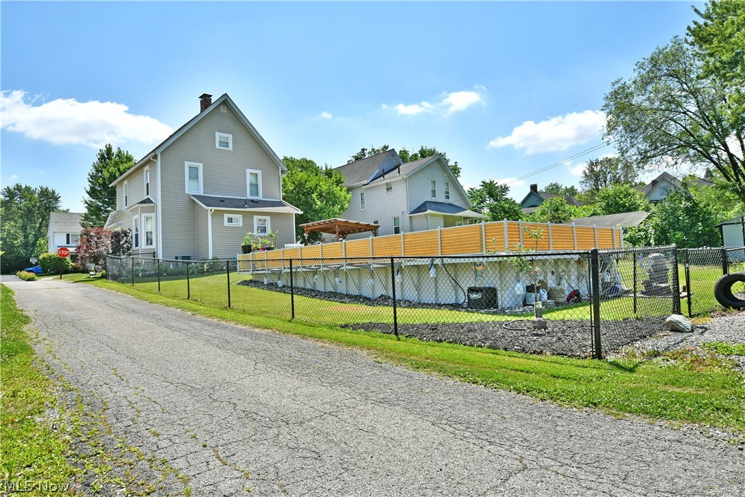 24 Lincoln Avenue Niles OH 44446