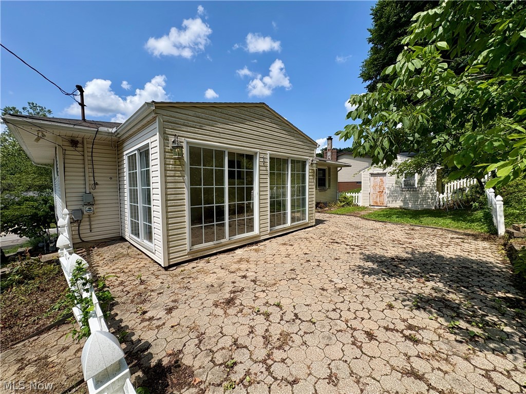 1759 Buena Vista Drive Coshocton OH 43812