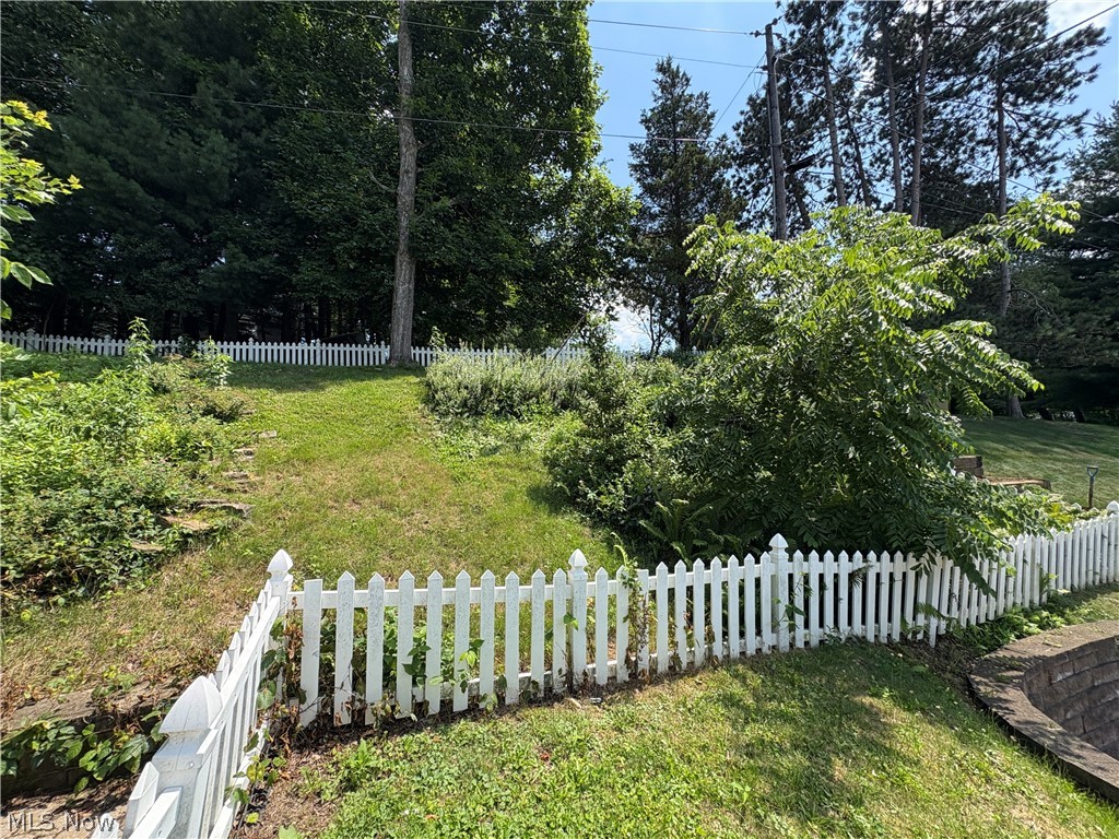 1759 Buena Vista Drive Coshocton OH 43812