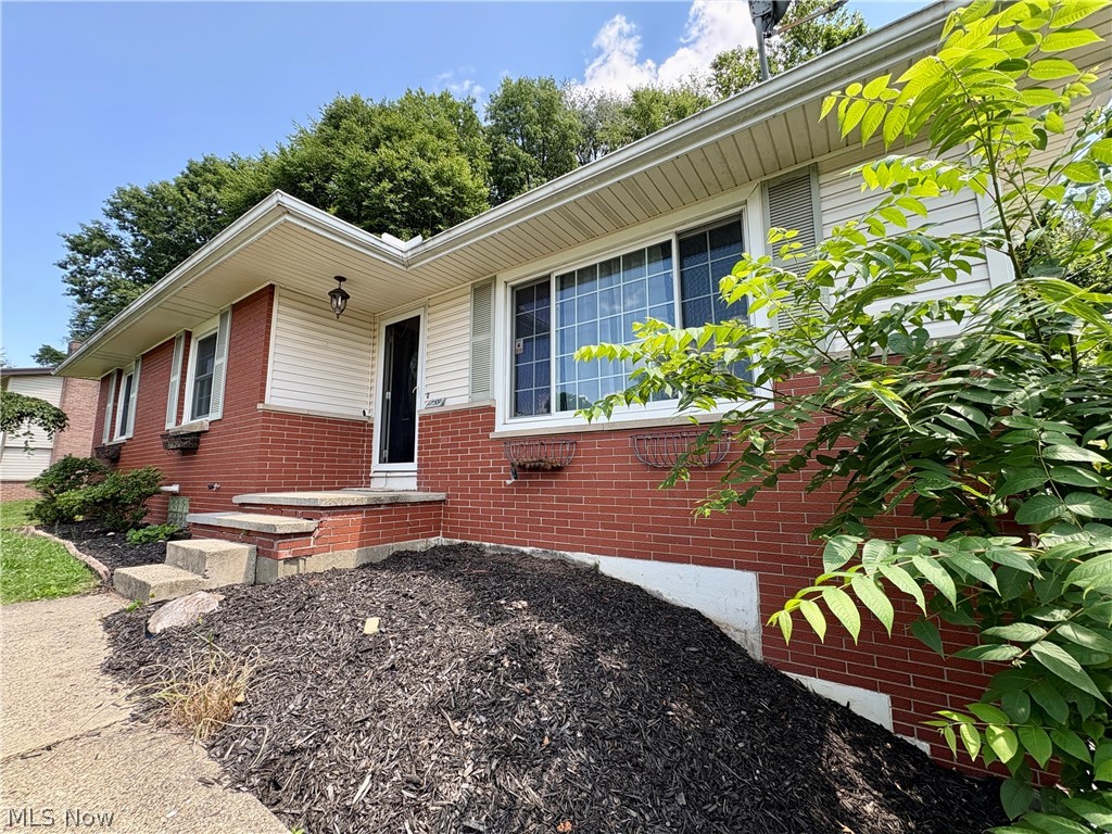 1759 Buena Vista Drive Coshocton OH 43812