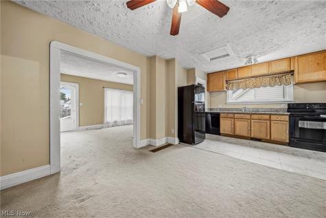 259 E 324th Street Willowick OH 44095