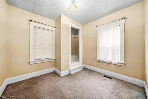 259 E 324th Street Willowick OH 44095