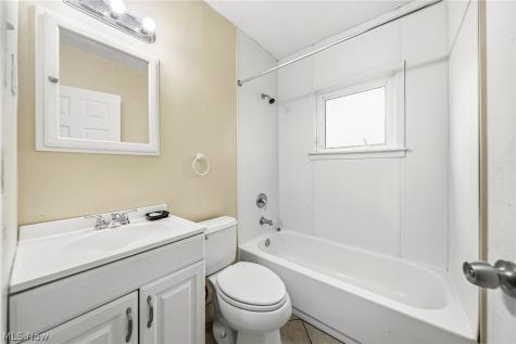 259 E 324th Street Willowick OH 44095