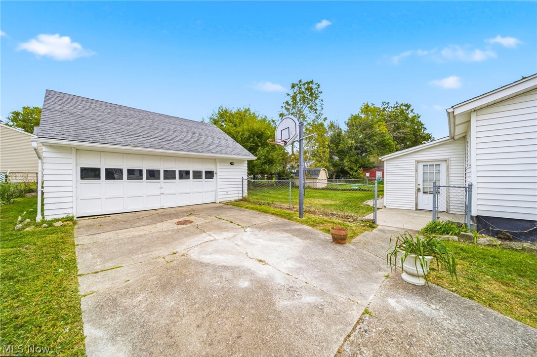 259 E 324th Street Willowick OH 44095