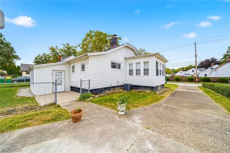 259 E 324th Street Willowick OH 44095