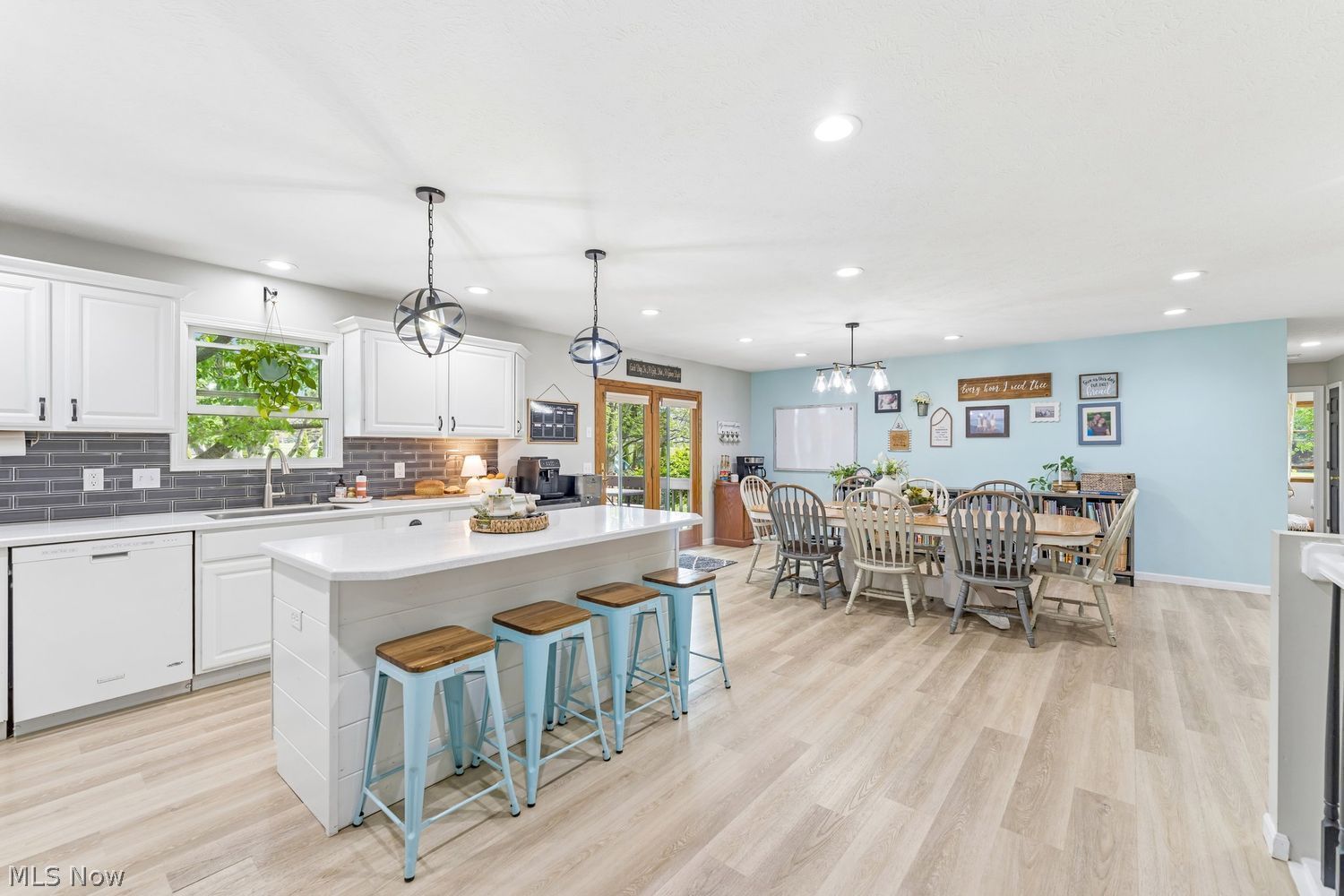 6151 Apple Creek Road Smithville OH 44677