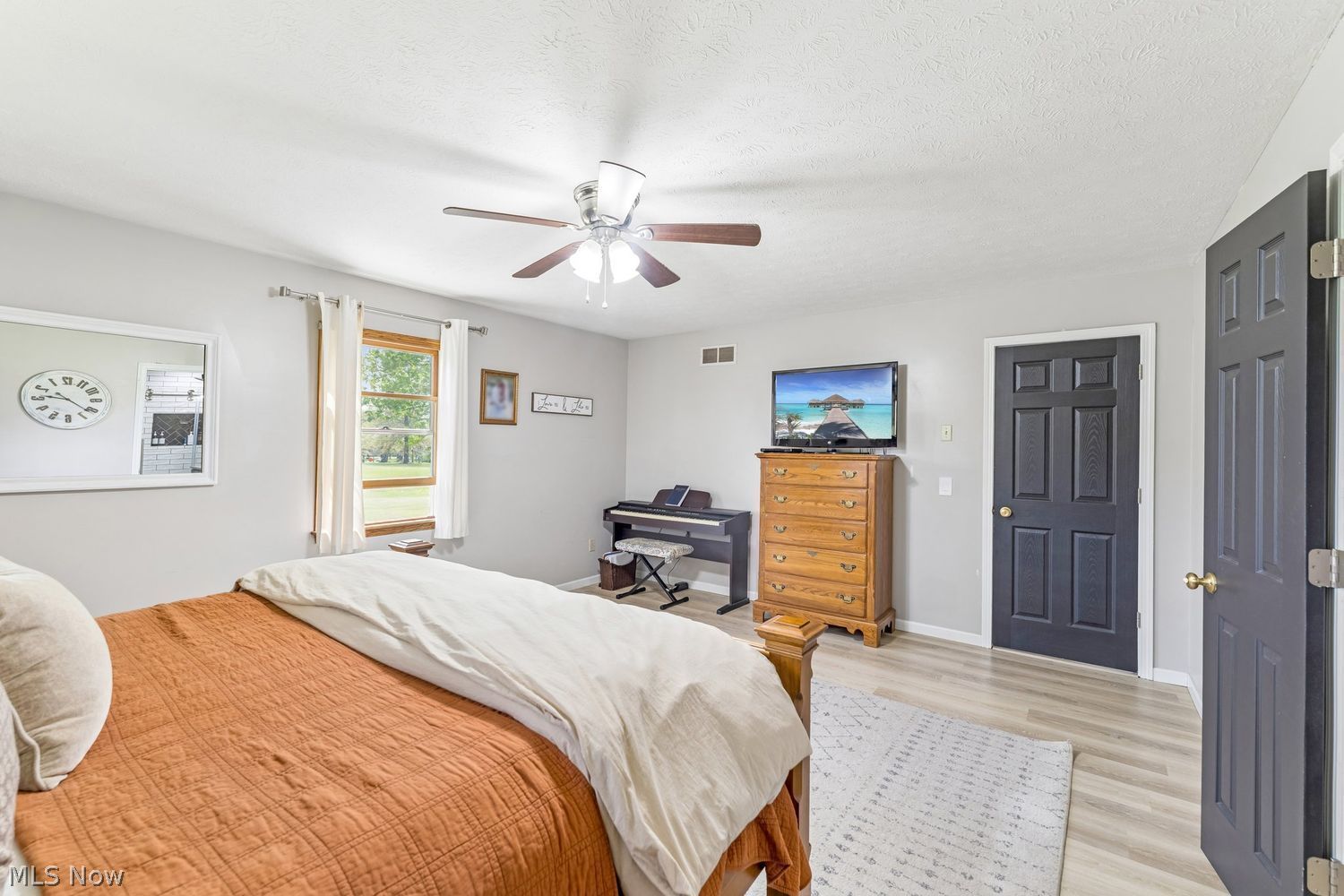 6151 Apple Creek Road Smithville OH 44677