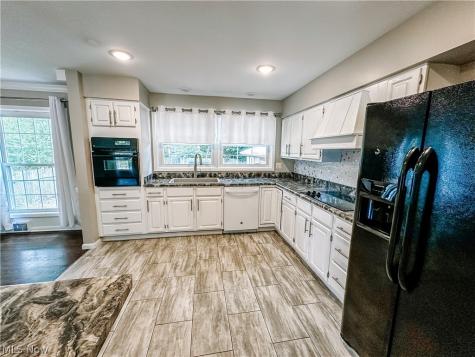 3386 Hendon Circle Cuyahoga Falls OH 44221