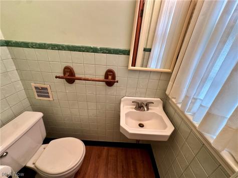 19631 Delaware Drive Euclid OH 44117