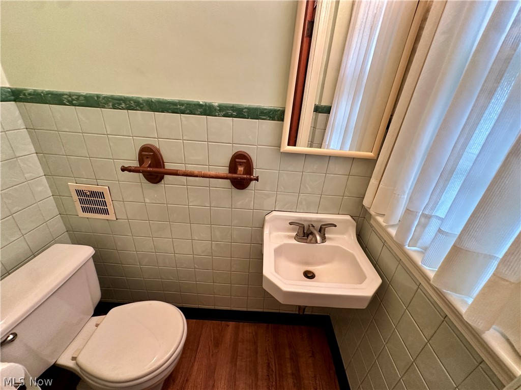 19631 Delaware Drive Euclid OH 44117