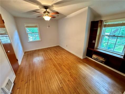 19631 Delaware Drive Euclid OH 44117