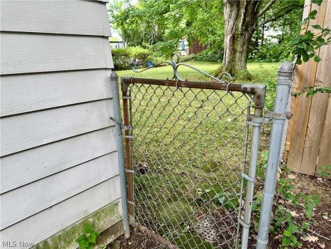 19631 Delaware Drive Euclid OH 44117