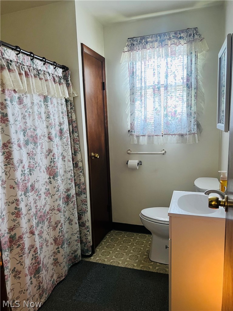 1121 N 7th Street Martins Ferry OH 43935