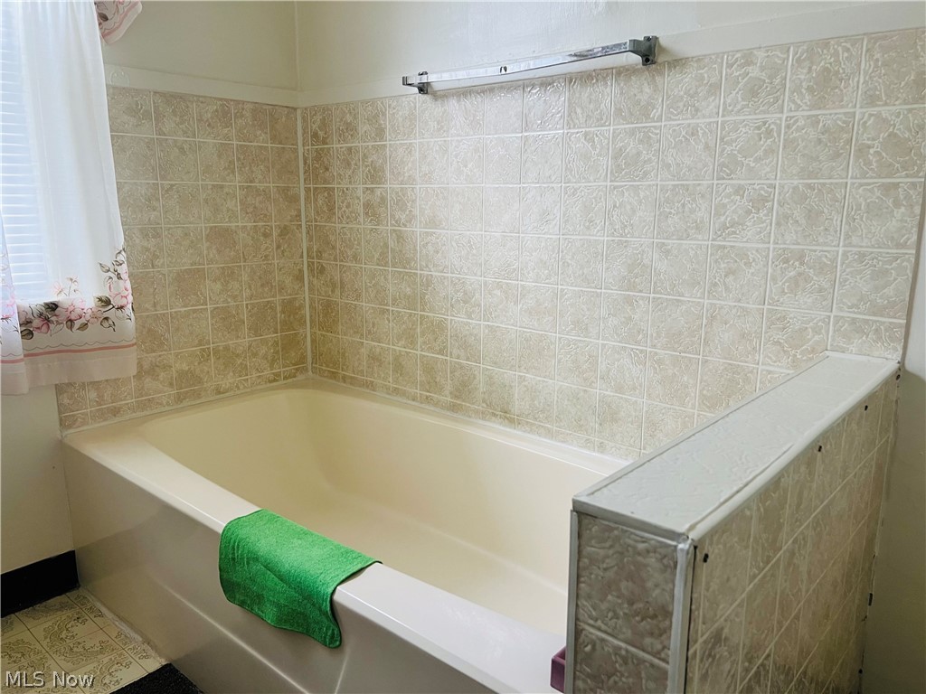 1121 N 7th Street Martins Ferry OH 43935
