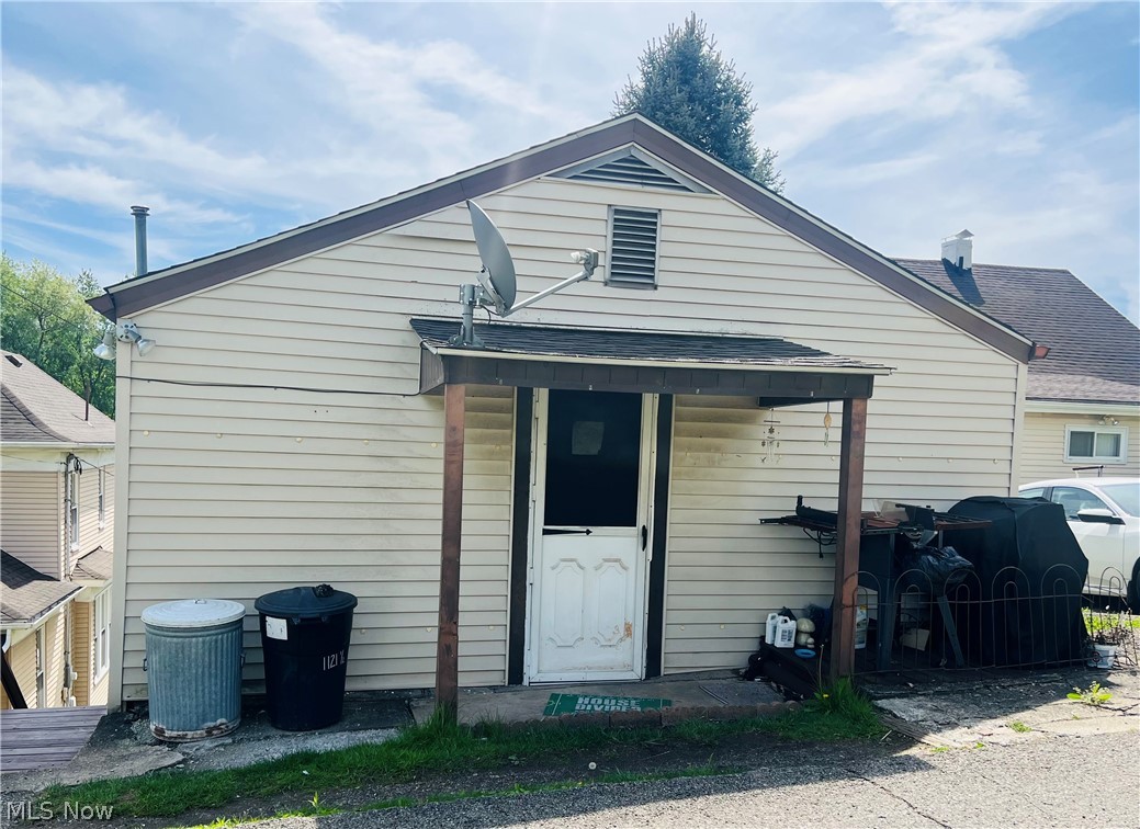 1121 N 7th Street Martins Ferry OH 43935