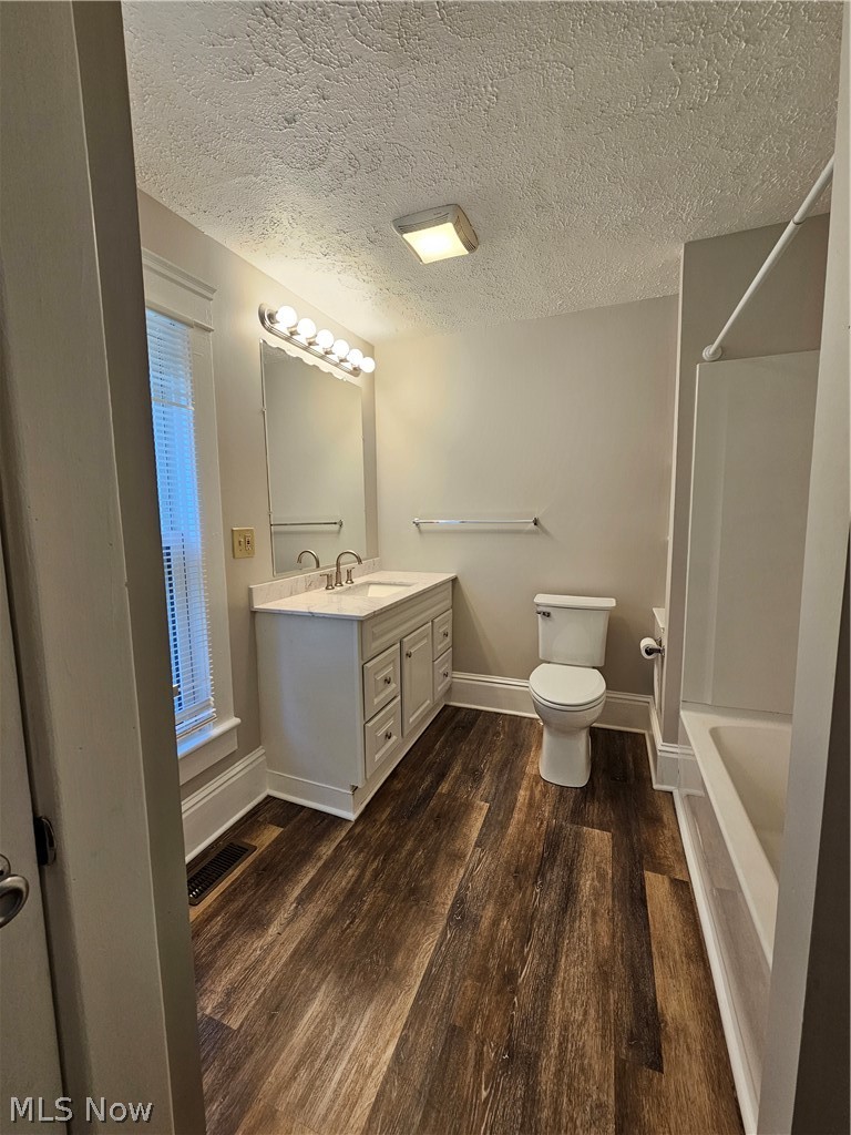 1005 Raymond Street Akron OH 44307