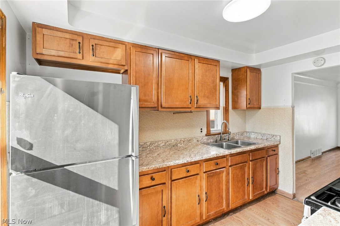 16907 Puritas Avenue Cleveland OH 44135