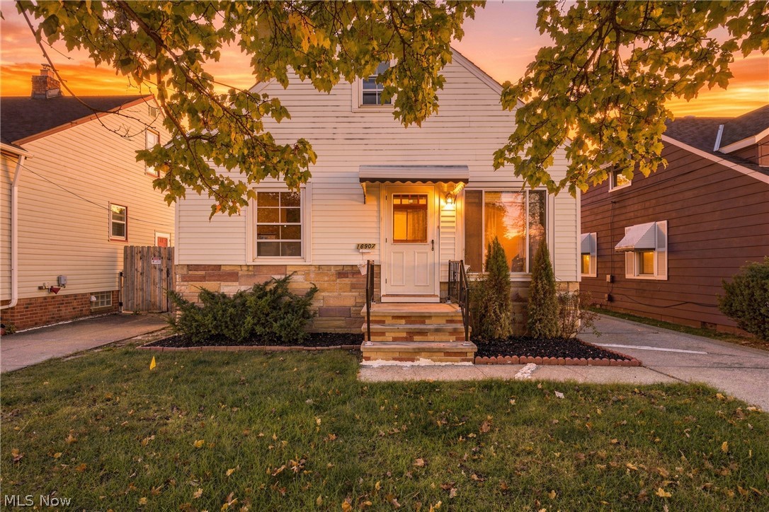 16907 Puritas Avenue Cleveland OH 44135