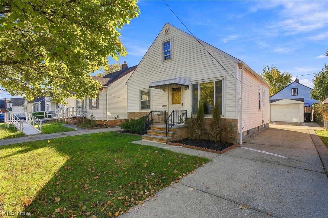 16907 Puritas Avenue Cleveland OH 44135