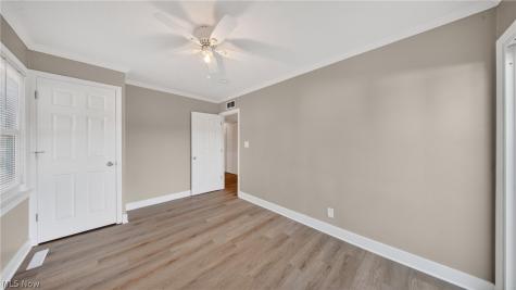 1020 Dawnwood Drive Parma OH 44134