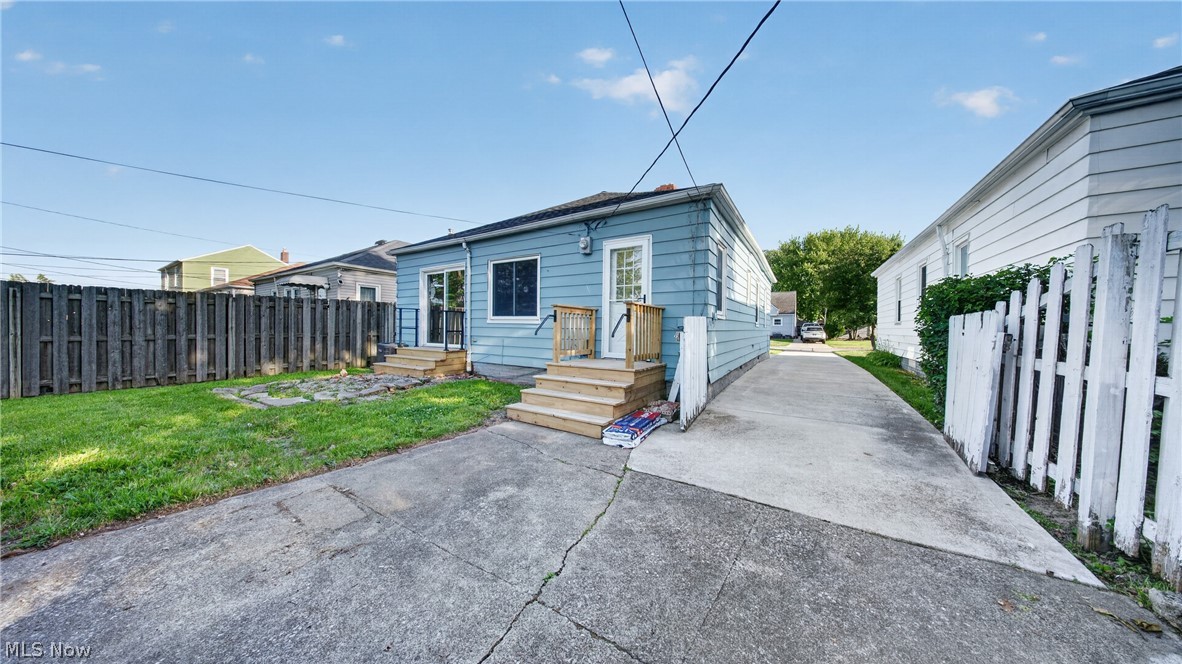 1020 Dawnwood Drive Parma OH 44134