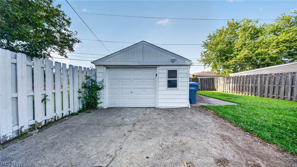 1020 Dawnwood Drive Parma OH 44134