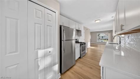 1020 Dawnwood Drive Parma OH 44134