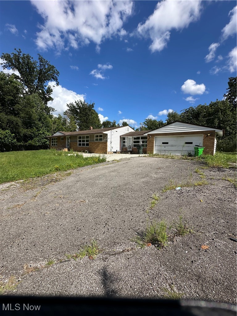 2715 Cabin Drive Wickliffe OH 44092