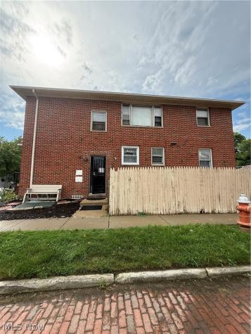 16727 Grovewood Avenue Cleveland OH 44110