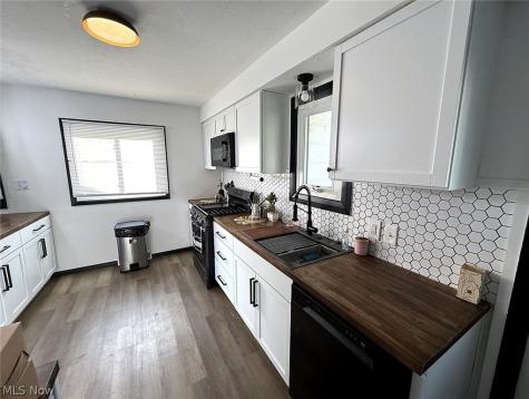 4343 Brockley Avenue Sheffield Lake OH 44054